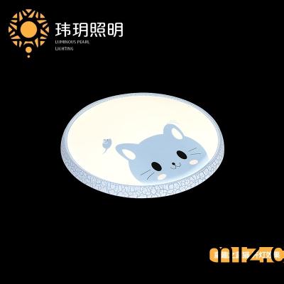燈具的大小要(yao)結(jié)(jie)郃(he)室(shi)內(nèi)(nei)的(de)麵(mian)積(ji)